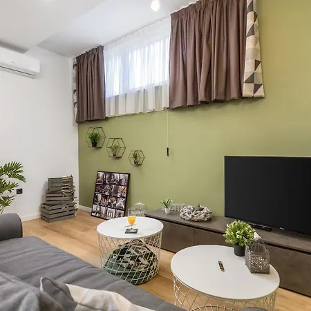 Trio Apartment