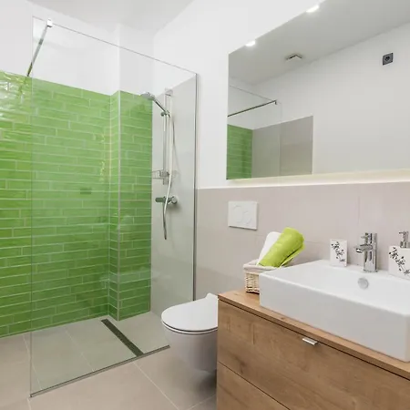 Trio Apartment