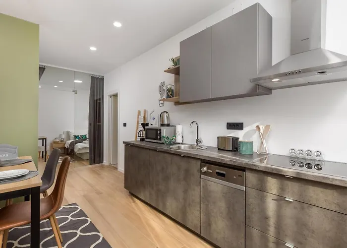 アパート Trio リエカ